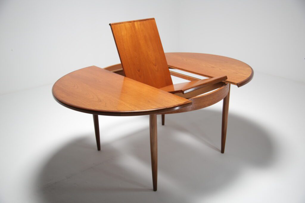 G Plan circular teak dining table | The Vintage Hub