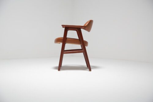 Tan Leather and Teak Model 42 Armchair by Erik Kirkegaard for Høng Stolefabrik 1