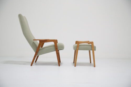 Vintage Swedish Oak Lounge Chair + Footstool by Yngve Ekstrom for Pastoe 1