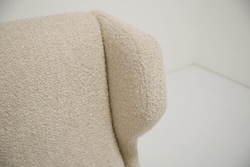 Vintage Sculptural Bouclé Wingback 'Model 877' Armchairs by Gianfranco Frattini for Cassina 1