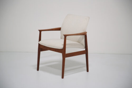 Vintage Danish Teak and White Bouclé Armchair by Grete Jalk 1